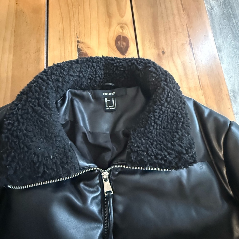 Forever 21 Black Puffer Jacket - Picture 2 of 5
